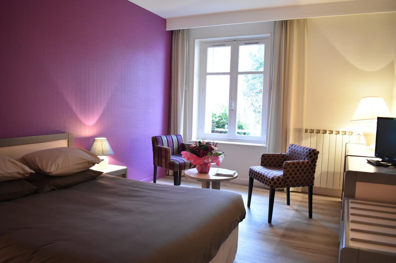 Pleumartin Logis Hotel Saint-Roch מראה חיצוני תמונה