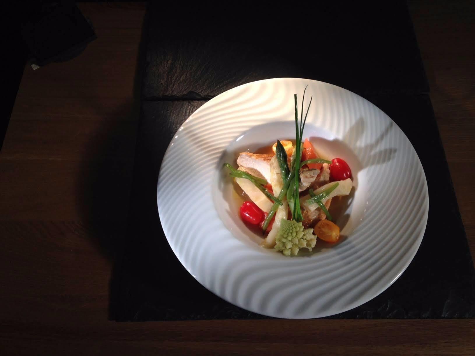 Pleumartin Logis Hotel Saint-Roch מראה חיצוני תמונה