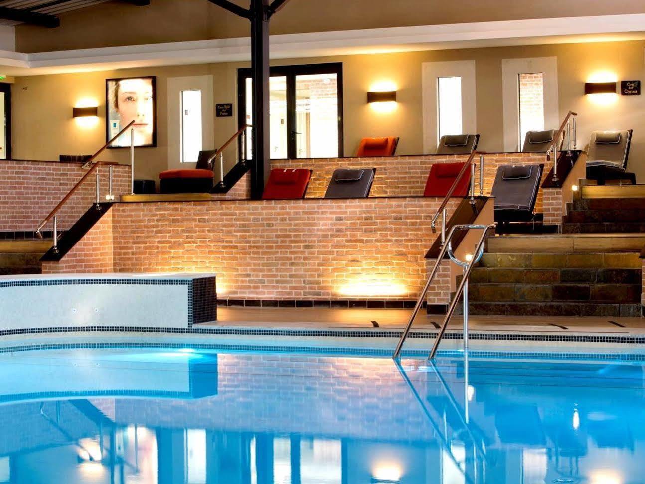 Pleumartin Logis Hotel Saint-Roch מראה חיצוני תמונה
