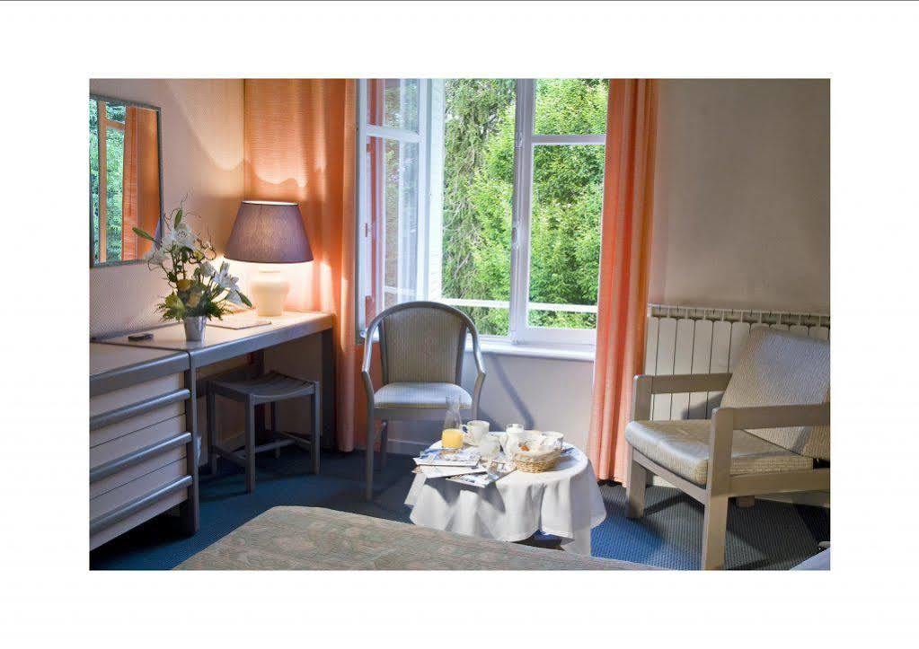 Pleumartin Logis Hotel Saint-Roch מראה חיצוני תמונה